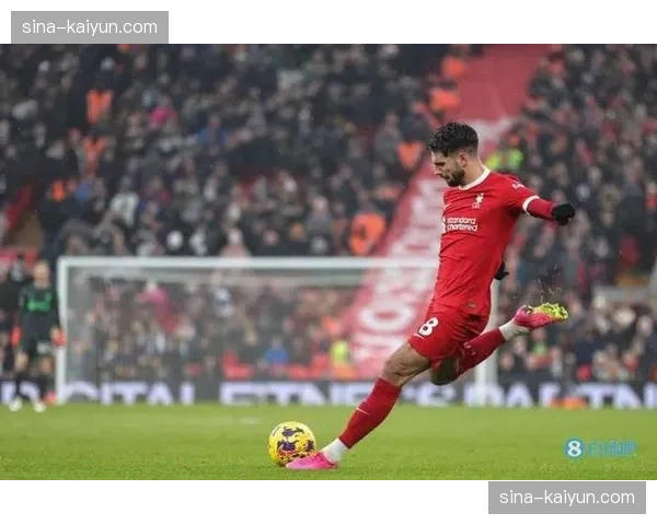 索博斯洛伊成利物浦暗淡期中场亮色 活力视野俱佳